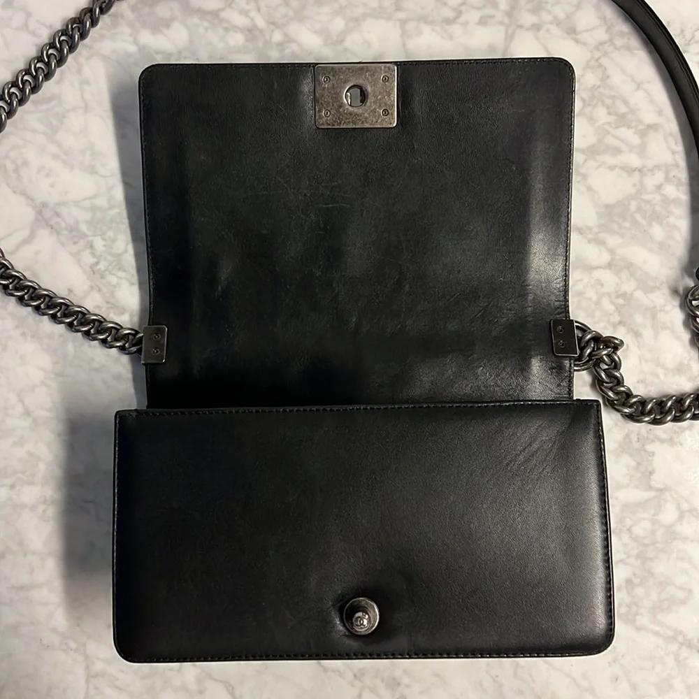 CHANEL Calfskin Quilted Medium Boy Flap Bag Black